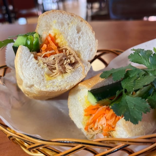 11. Chicken Sandwich | Bánh Mì Thịt Gà.