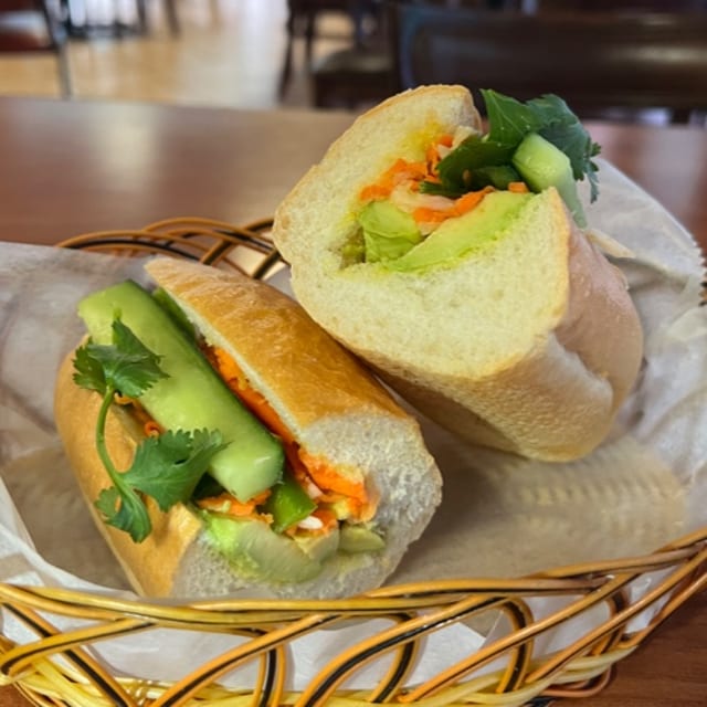 7. Avocado Sandwich | Bánh Mì Trái Bơ.